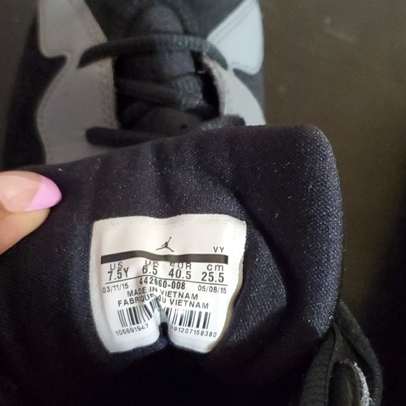 Sneakers - Picture 5 of 6